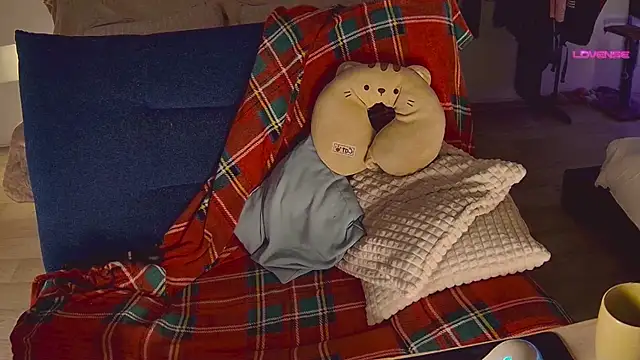 Snapshot of cutenessa chatting on 01.31.25 cutenessa online show from 01.31.25