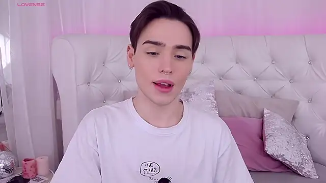 RobbyCharming online show from 01.12.25