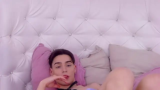 RobbyCharming online show from 01.20.25