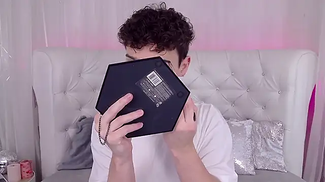 RobbyCharming online show from 10.03.25