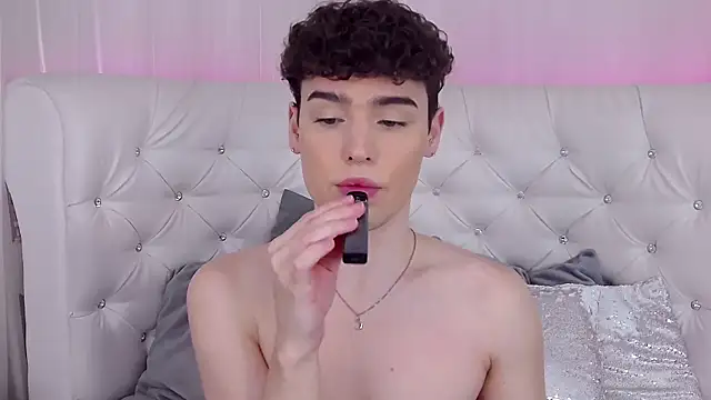 RobbyCharming online show from 10.18.25