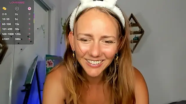 Snapshot of jasminedaze888 chatting on 10.23.25 jasminedaze888 online show from 10.23.25