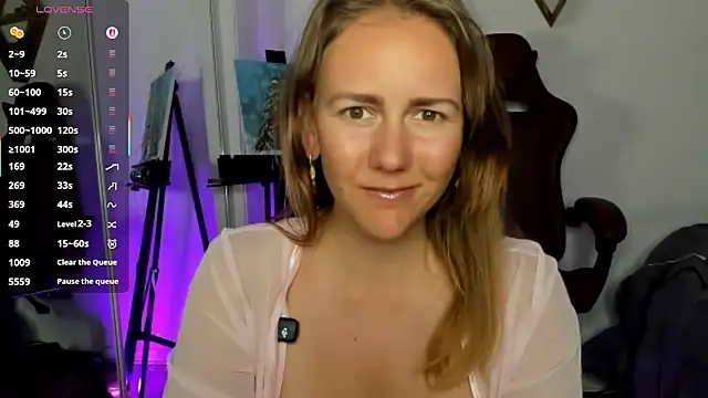 Snapshot of jasminedaze888 chatting on 12.15.25 jasminedaze888 online show from 12.15.25