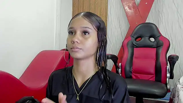 MarianaManzur online show from 02.05.26