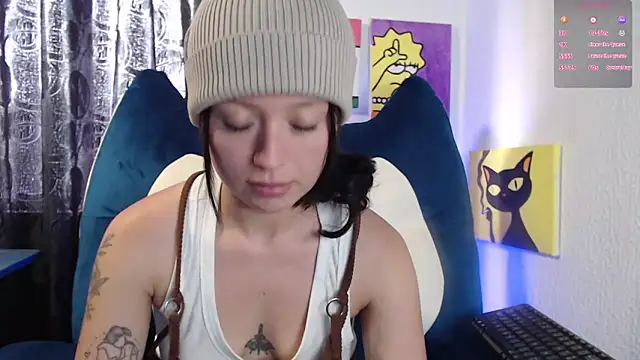 Snapshot of it_l chatting on 06.18.26 it l online show from 06.18.26