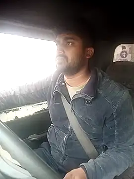 Snapshot of Driver-naru chatting on 01.23.25 Driver-naru online show from 01.23.25