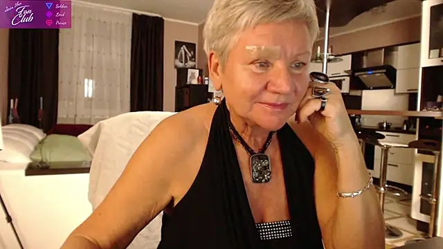 Snapshot of roxana_brooks chatting on 12.13.24 roxana brooks online show from 12.13.24