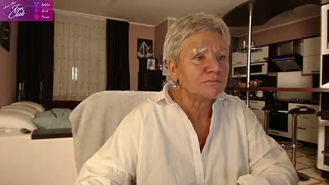 Snapshot of roxana_brooks chatting on 12.15.24 roxana brooks online show from 12.15.24
