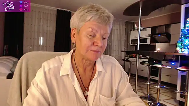 Snapshot of roxana_brooks chatting on 12.28.24 roxana brooks online show from 12.28.24