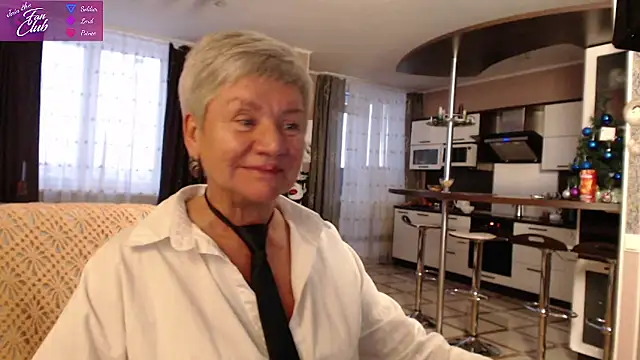 Snapshot of roxana_brooks chatting on 01.12.25 roxana brooks online show from 01.12.25