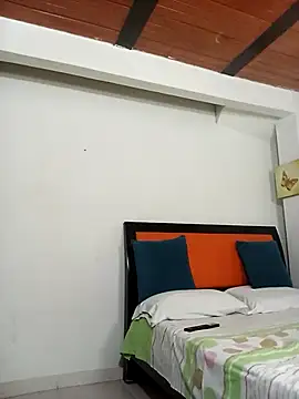 leah passion online show from 10.18.25