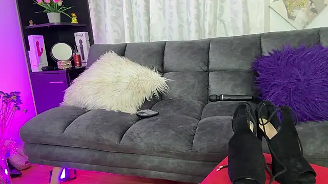 Karina Yang online show from 03.05.26