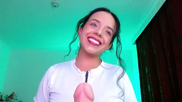 Snapshot of VALERY_MEER chatting on 06.14.26 VALERY MEER online show from 06.14.26