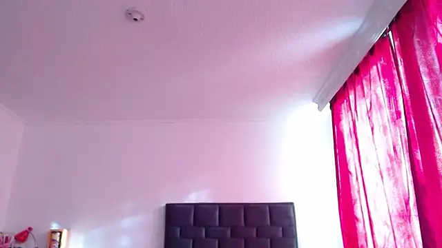 Snapshot of VALERY_MEER chatting on 07.22.26 VALERY MEER online show from 07.22.26