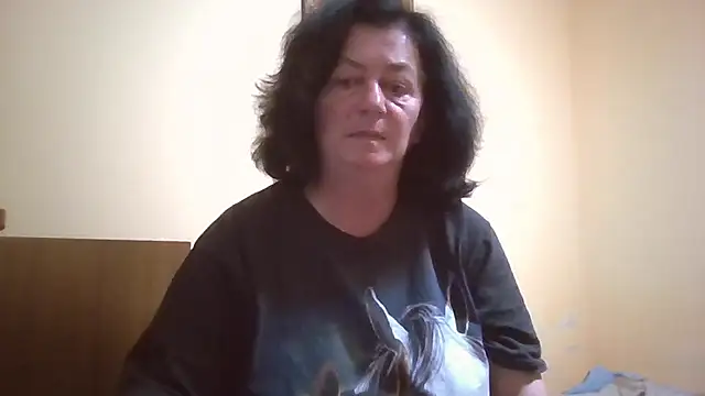 Snapshot of GypsiQueen2 chatting on 06.07.26 GypsiQueen2 online show from 06.07.26