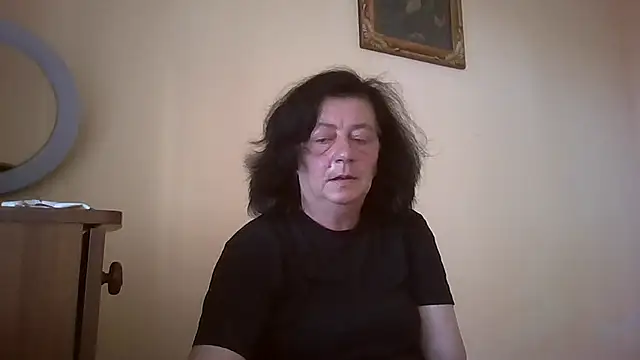 Snapshot of GypsiQueen2 chatting on 06.19.26 GypsiQueen2 online show from 06.19.26