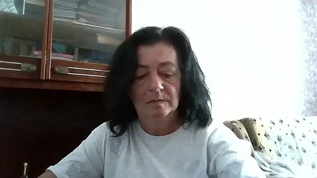 Snapshot of GypsiQueen2 chatting on 06.29.26 GypsiQueen2 online show from 06.29.26