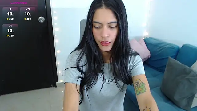 Snapshot of imSophia chatting on 09.14.25 imSophia online show from 09.14.25