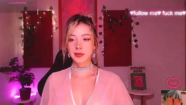 Snapshot of sakura_beauty chatting on 03.23.26 sakura beauty online show from 03.23.26