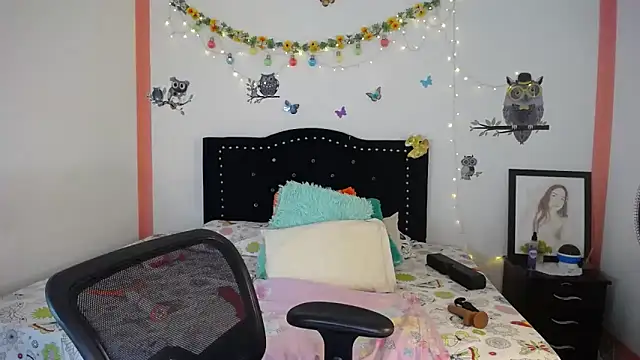 naughty girl 4u online show from 02.27.25