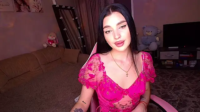 Snapshot of __Malika__ chatting on 09.15.25 Malika online show from 09.15.25