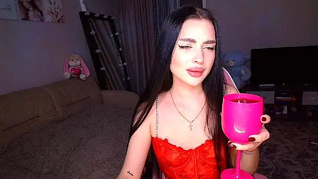 Snapshot of __Malika__ chatting on 09.25.25 Malika online show from 09.25.25