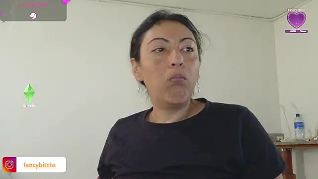 Snapshot of ErikaRika chatting on 12.10.24 ErikaRika online show from 12.10.24