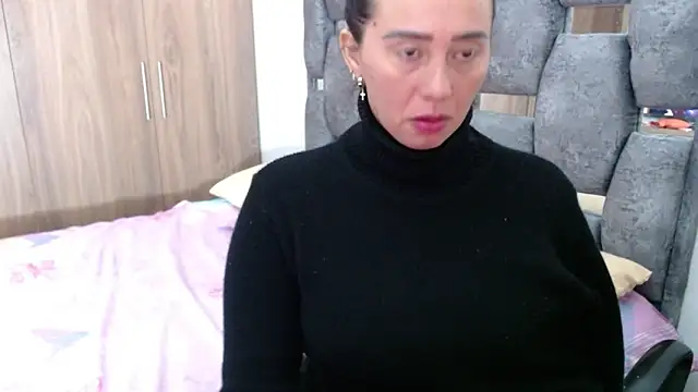 sara hott 1 online show from 01.31.25