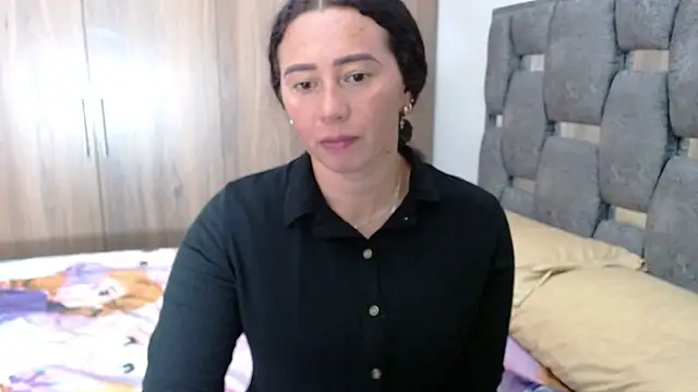 sara hott 1 online show from 02.05.25