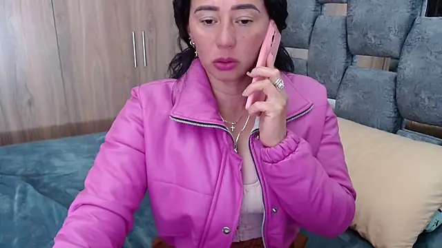 sara hott 1 online show from 02.21.25