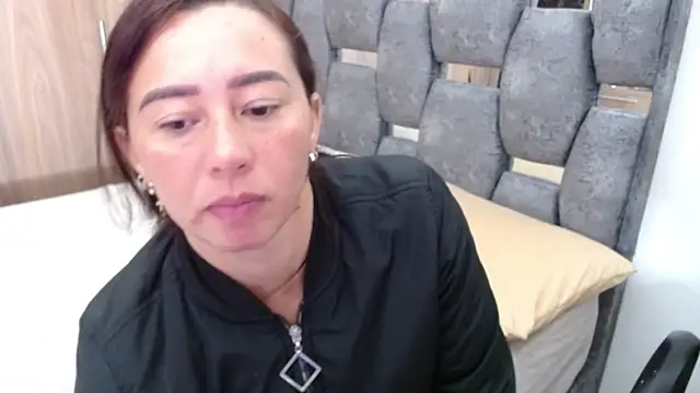 sara hott 1 online show from 03.21.25