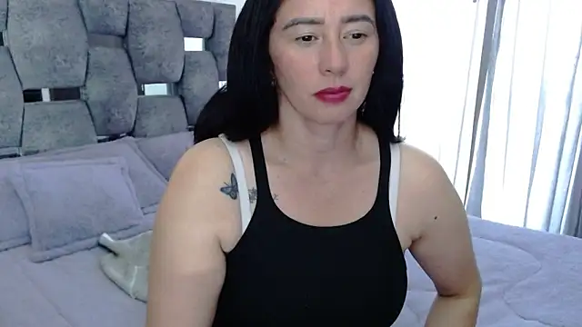 sara hott 1 online show from 09.10.25