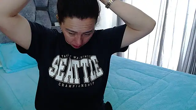 sara hott 1 online show from 09.17.25