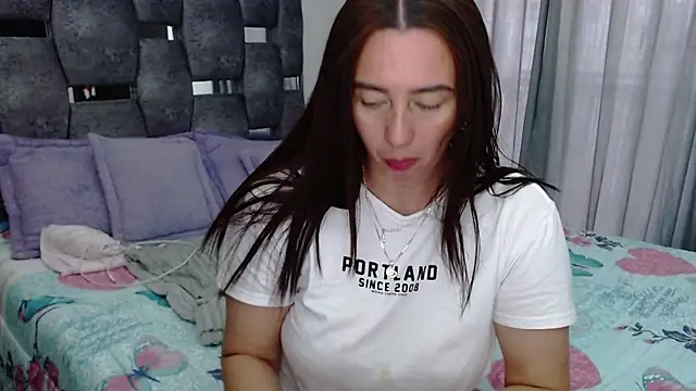 sara hott 1 online show from 11.21.25