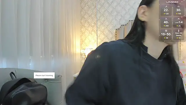 Pia Johnson  online show from 04.18.26