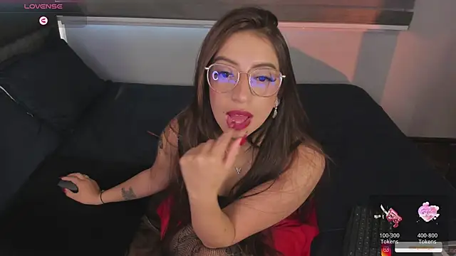 MERIDA TAYLOR online show from 03.21.25