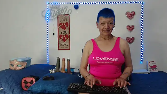 loquitaqueen011 online show from 02.09.25