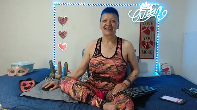 loquitaqueen011 online show from 09.21.25