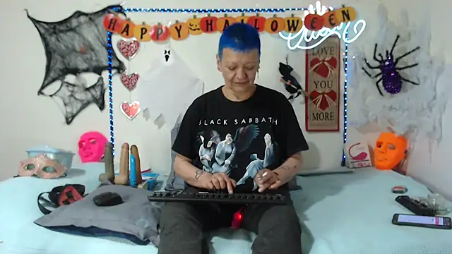 loquitaqueen011 online show from 10.13.25