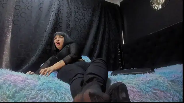 amareto queen online show from 01.24.25