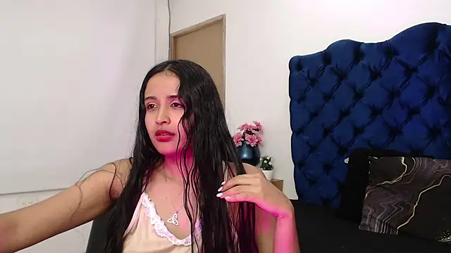 Snapshot of Lili666_ chatting on 10.17.25 Lili666 online show from 10.17.25