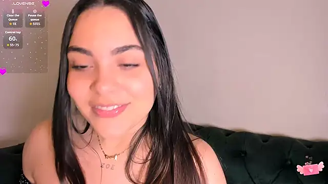 Snapshot of nahla_jameel chatting on 11.25.25 nahla jameel online show from 11.25.25