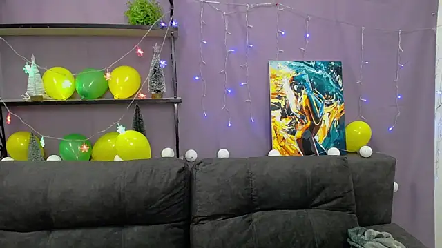 NinaFlawlees online show from 01.16.25