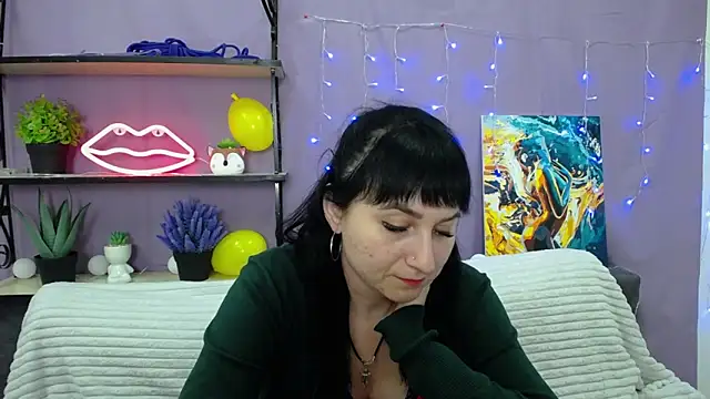 NinaFlawlees online show from 01.21.25