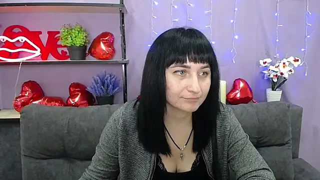 NinaFlawlees online show from 03.07.25