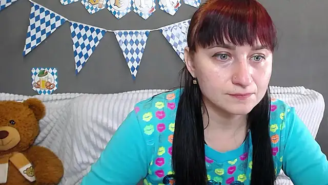 NinaFlawlees online show from 09.30.25