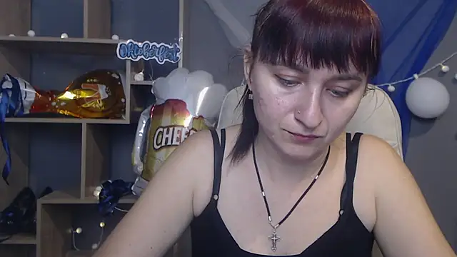 NinaFlawlees online show from 10.08.25