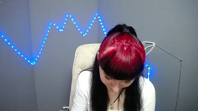 NinaFlawlees online show from 03.23.26