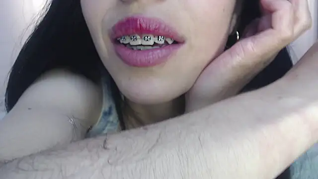 adriscute online show from 02.08.25