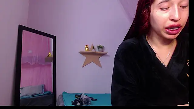 Snapshot of adriscute chatting on 05.17.26 adriscute online show from 05.17.26